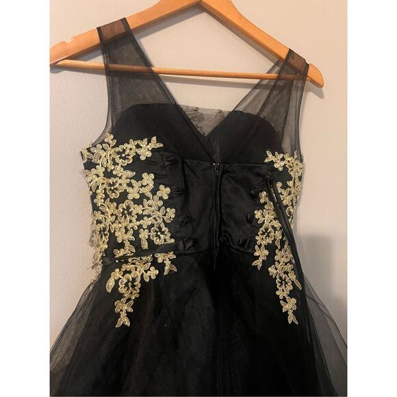 Tip Top Girls 12 Sleeveless Tulle Layer Formal Dress Gold Lace Applique Puffy - Picture 8 of 11